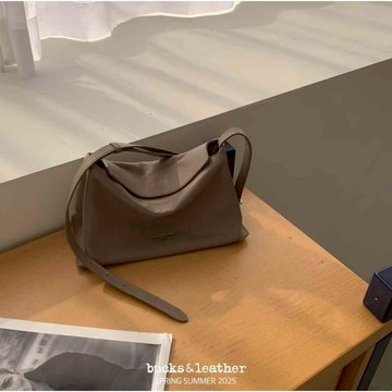 SUL 韓國代購🇰🇷預購/現貨 BUCKS & LEATHER 磁扣款 吸磁款 枕頭包 肩背包 大包 通勤包