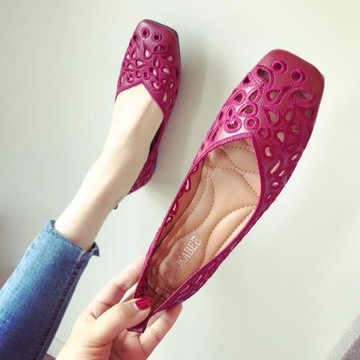 時尚2024春季新款鞋子大碼夏氣質百搭淺口方頭包頭平底涼鞋女紅色