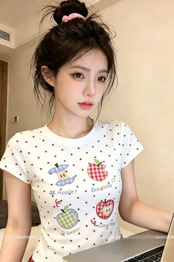 【T-2】🖤白色紅波點蘋果印花短袖T卹女夏季甜妹修身顯瘦短款正肩辣妹上衣