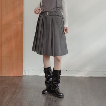 QUEENSHOP_F 女裝 質感壓褶五分百褶裙附腰帶-灰 S/M/L 現+預 【03010967】