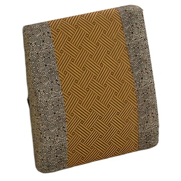 JINDACHI 金大器 日式和風立體腰靠墊 紙纖透氣材質四季皆宜  40 x 37 x11cm  日本古花 黑色