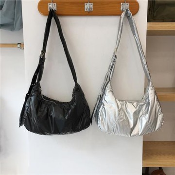 小臟柜 小眾潮牌銀色大容量通勤包包新款2023休閑單肩斜挎托特包