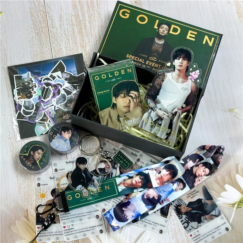 JUNG KOOKグッズ GOLDEN ギフトボックス フォトカード グク テープ ...