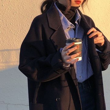 藍色條紋襯衫女新款春裝設計感小眾上衣服時尚春款長袖襯衣