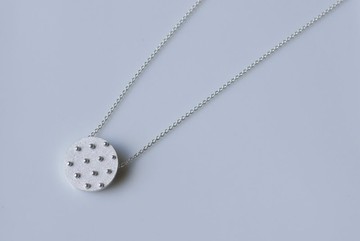 Dot necklace(sv)