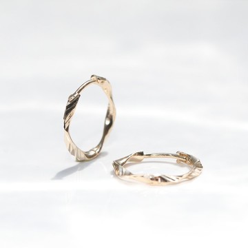 純14K金 螺旋亮面切割耳扣耳環 (內徑12 mm) 流汗碰水不褪色