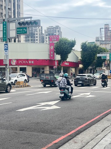 專簽中清商圈黄金店面燦坤旁｜台中市北屯區中清路