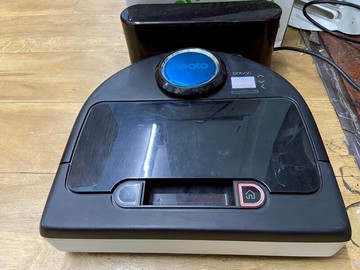 二手良品保固6個月 Neato Botvc 80 機器人吸塵器 (全新電池) 只有一臺