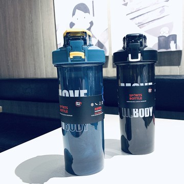 健身搖搖杯蛋白粉奶昔杯大容量男運動帶吸管刻度網紅代餐杯攪拌杯