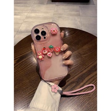 適用蘋果15promax手機殼新款iPhone14可愛卡通15立體草莓熊手繩14PM硅膠13小清新plus小眾女款14pro防摔軟套
