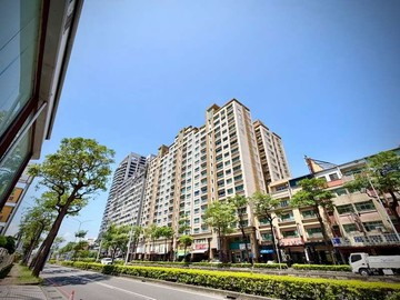 榮總左營區美麗夏威夷採光極品四房車位｜高雄市左營區民族一路