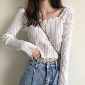 粉現貨秒出♥️實拍【JinG】苞心紗木耳邊上衣♥️坑條設計 可拉一字領 純色系列 短版上衣 長袖 打底衣 內搭