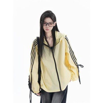 【坐吃山空】春季松弛感輕薄防曬服女經典三條杠運動風情侶外套潮
