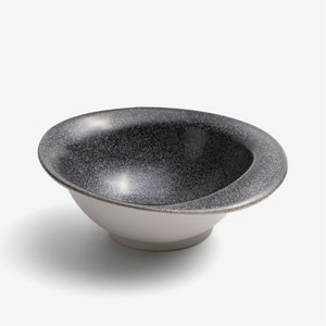 WAGA 弧曲霧灰 14cm 不規則陶瓷小碗｜黑｜單品