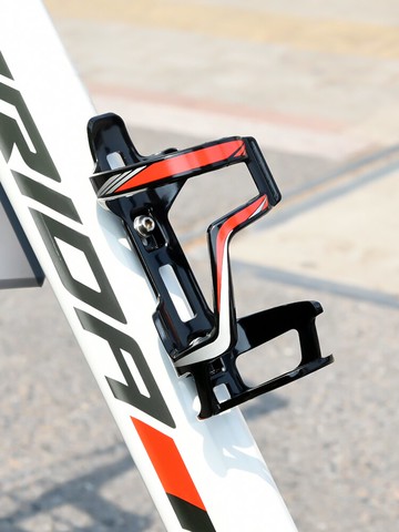 自行車水杯架 山地自行車水壺架免打孔放水裝水架水杯支架通用架子兒童單車裝備『XY17113』