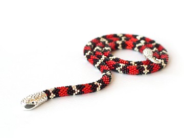 紅色串珠蛇項鍊，銜尾蛇項鍊，蛇首飾，蛇項鍊