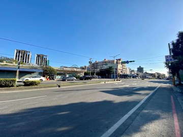 西濱6.8米大面寬｜低總價活巷透天｜新竹市北區西濱路一段