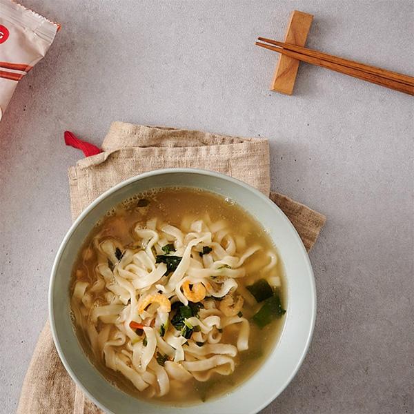 [東遠] 海鮮カルグクス  236g・2人前 韓国麺 韓国うどん スープ付き カルグッス麺 韓国料理