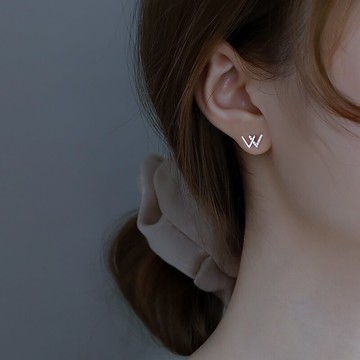 925純銀字母W耳釘女秋冬款年新款潮耳環簡約冷淡風小眾耳飾品