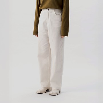 QUEENSHOP_F 女裝 質感素面直筒燈芯絨長褲-白 S/M/L 現+預 【04101982】