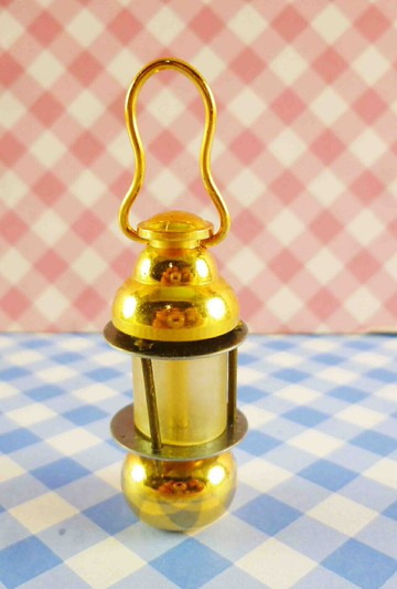 【震撼精品百貨】日本迷你袖珍擺飾-煤油燈 震撼日式精品百貨