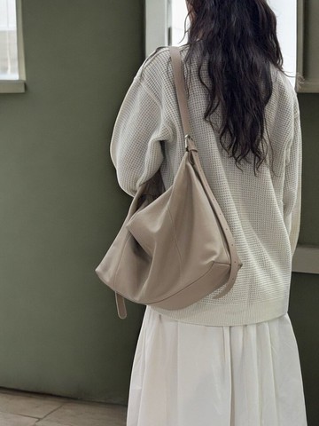 Étoffe 伊朵芙真皮柔雲肩包-杏色