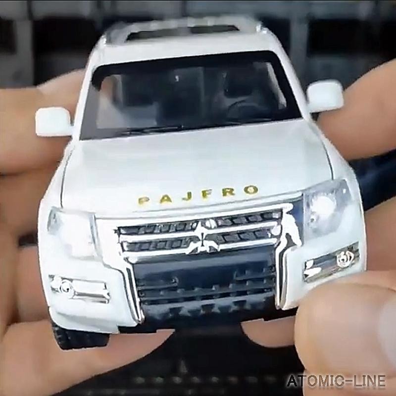 三菱 パジェロ PAJERO 1/32 ミニカー 全2色 ライト点灯 エンジンサウンド 合金モデル 模型 | LINEショッピング