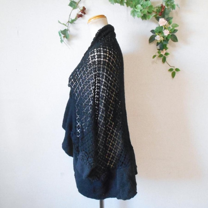 インゲボルグ INGEBORG 春夏 向き お花 モチーフ の 素敵 な 袖付き ショール カーディガン 黒 INGEBORG 美品 インゲボルグ 春夏 向き お花 モチーフ の 可愛い