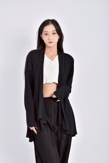 (M) 衣芙後蕾絲黑色罩衫