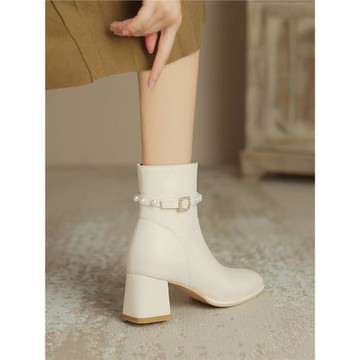 大碼粗跟短靴女41一43方頭百搭春秋單靴新款女靴高跟瘦瘦靴馬丁靴