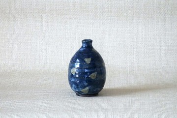 吳須圓點紋樣花器