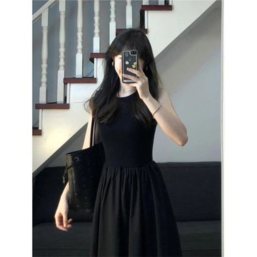 黑色背心連衣裙女2024夏季新款赫本風小個子收腰高級感吊帶長裙子