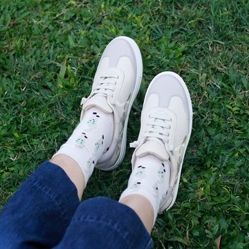 刺繡綁帶休閒鞋- 清幽小山/米白灰