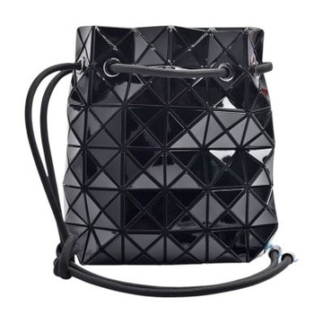 ISSEY MIYAKE 三宅一生BAOBAO WRING亮面抽繩水桶包(黑色)