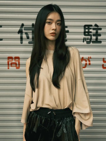 Shoulder Hole T-shirt (Brown)