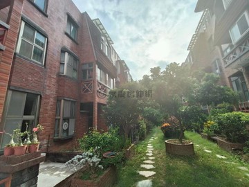 竹科香山交流道竹南園區旁五房花園車庫美別墅｜新竹市香山區中華路六段