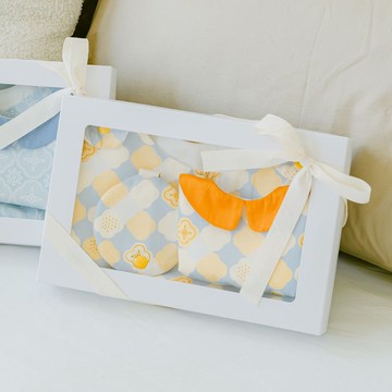【印花樂寶寶彌月禮盒】豪華3件組/玻璃海棠2號/俏皮黃藍