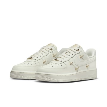 【NIKE】WMNS AIR FORCE 1 07 LX 女鞋 休閒鞋 小金勾 白色-FV3654111