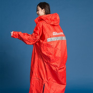 OutPerform -頂峰360度全方位太空背包雨衣-長版-橘紅