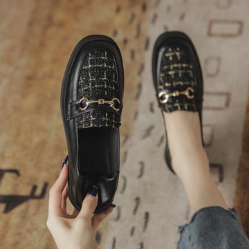 香港軟皮樂福鞋女2026年春秋新款厚底一腳蹬大碼單鞋英倫風小皮鞋