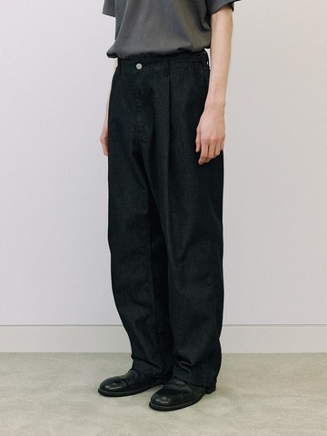 Deep Tuck Washed Denim Pants_Black