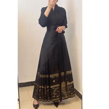 【斷碼絕版微瑕清倉】漢襕庭荷塘月色螺鈿幻彩織銀織金馬面裙