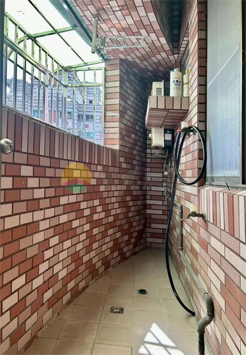 福山學區翻新優美三房+車位｜高雄市左營區榮德街