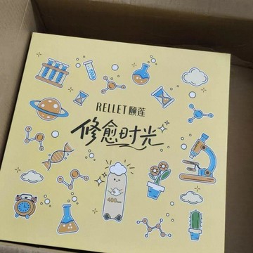桃園有貨🚚【正品】張凌赫頤蓮周邊小卡吧唧海報 張凌赫修愈時光禮盒周邊