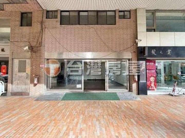 環中商圈8米面寬挑高店面+車位｜桃園市中壢區永福路