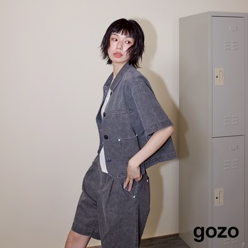 【gozo】A｜水洗雙口袋短版西裝外套(炭灰/米黃_F) | 女裝 圓領 休閒