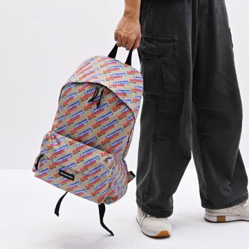 BALENCIAGA Adhesive 滿版LOGO個性雙肩後背包(沙色)