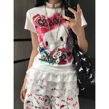 【 𝑭𝒍𝒐𝒘𝒆𝒓𝒔𝒆𝒂】辣妹 塗鴉正肩短袖T恤女 純棉T恤 夏季上衣 修身顯瘦 甜辣風上衣 T恤女