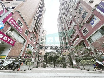 文心經典專任四房｜台中市西屯區大容西街