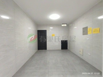 捷運信義國小站翻新透天車庫溫馨五房明星學區｜高雄市新興區復橫一路